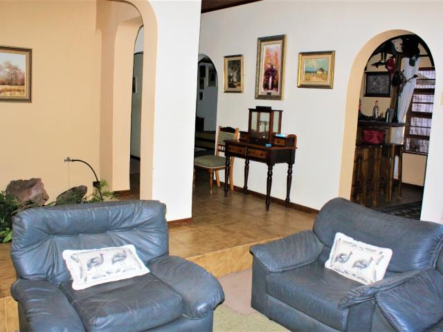 3 Bedroom House For Sale in Glenmore