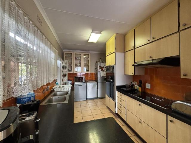 3 Bedroom House For Sale in Glenvista