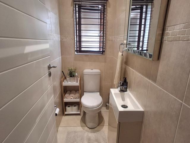 3 Bedroom House For Sale in Granite Hill