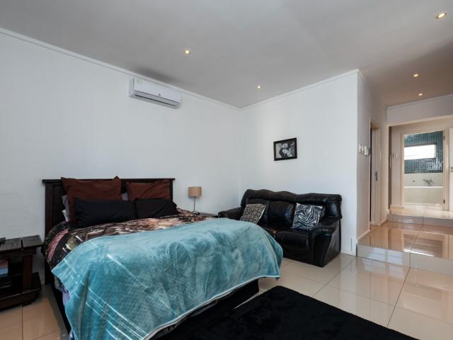 3 Bedroom House For Sale in Greenstone Hill