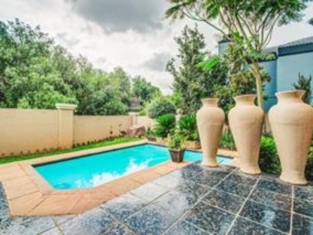 3 Bedroom House For Sale in Greenstone Hill