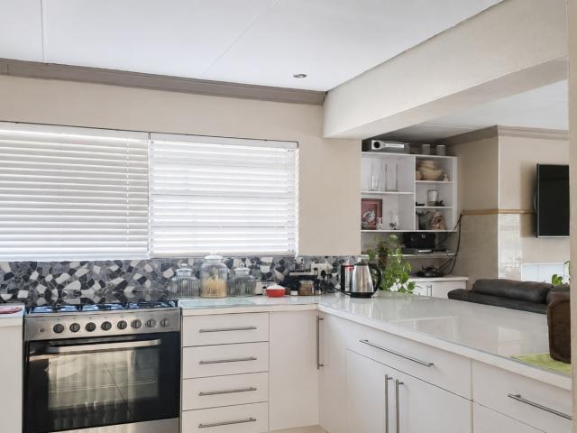 3 Bedroom House For Sale in Groot Brakrivier Central
