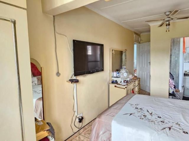 3 Bedroom house for sale in Grove End, Phoenix