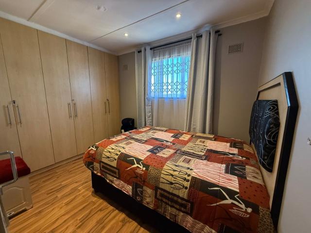 3 Bedroom House For Sale in Grove End