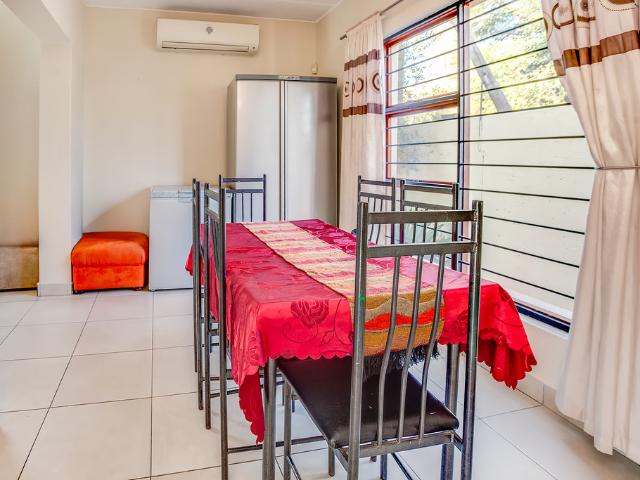 3 Bedroom House For Sale in Douglasdale