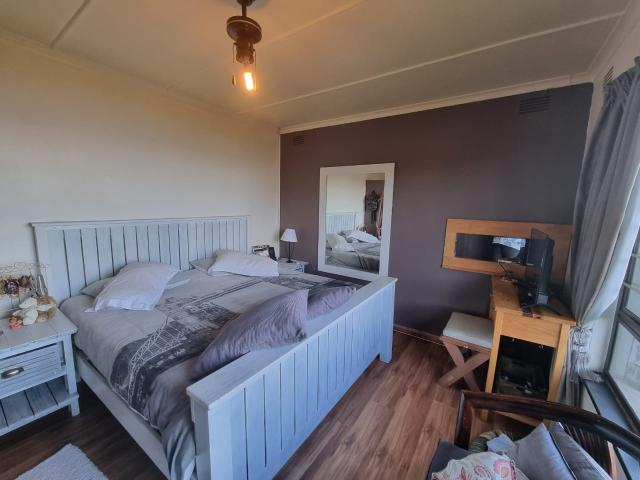 3 Bedroom House For Sale in Doonside