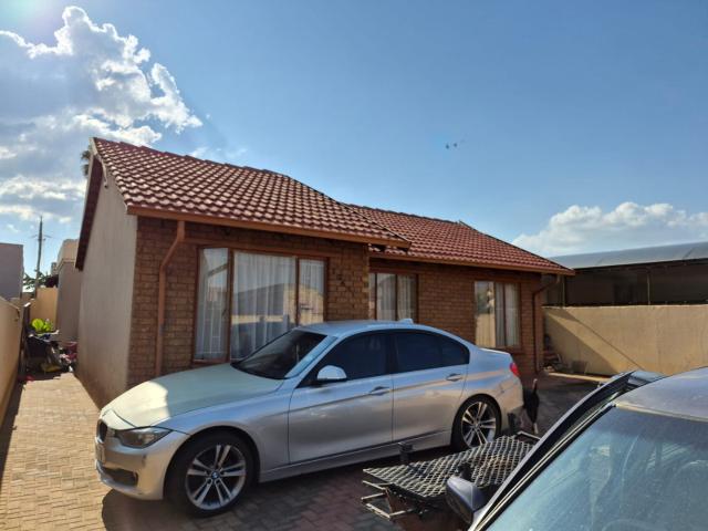 3 Bedroom House For Sale in Doornkop