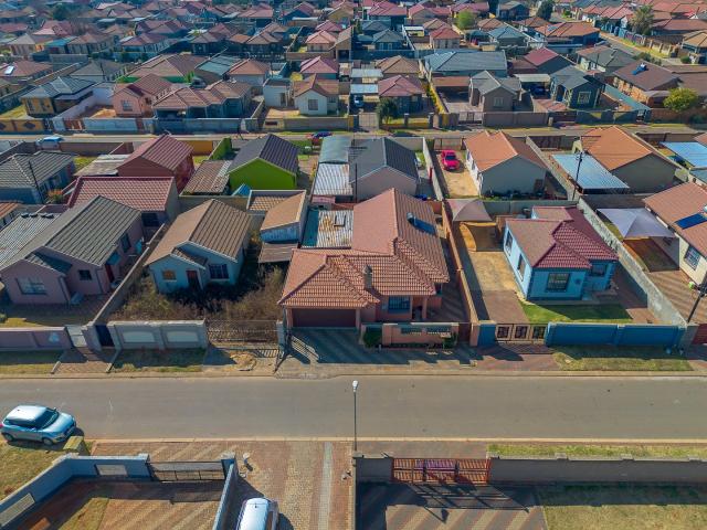 3 Bedroom House For Sale in Dawn Park