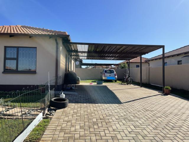 3 Bedroom House For Sale in Delmore Park