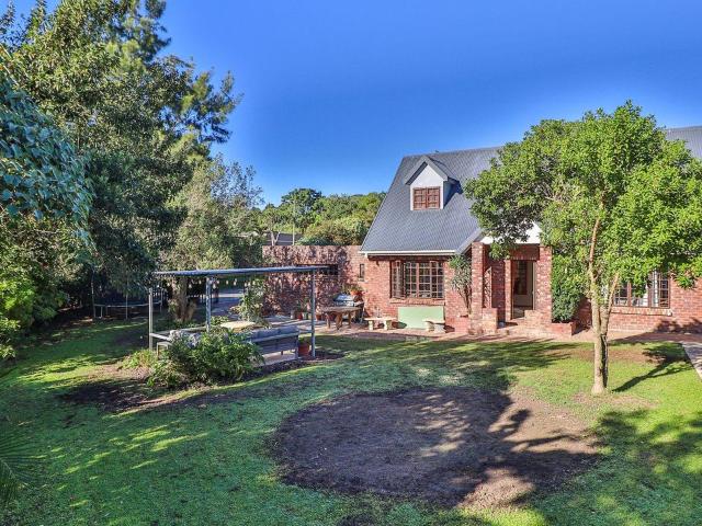 3 Bedroom house for sale in Denneoord, George