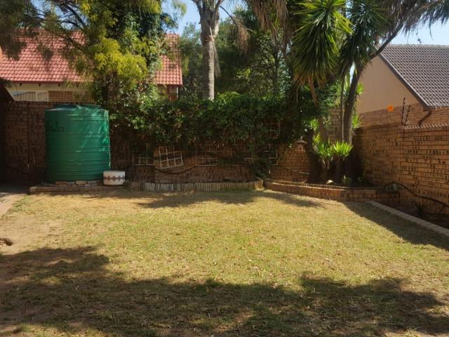 3 Bedroom House For Sale in Die Heuwel