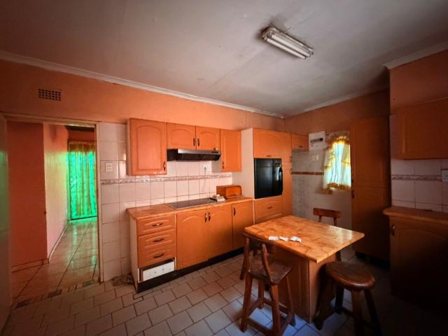 3 Bedroom House For Sale in Diepkloof