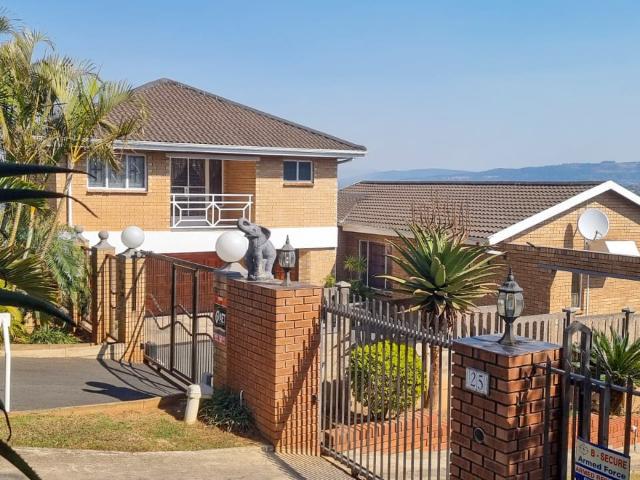 3 Bedroom House For Sale in Dunveria