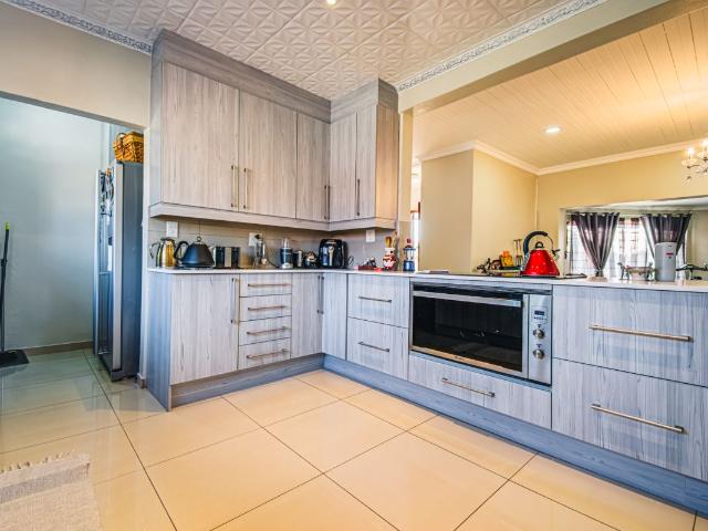 3 Bedroom House For Sale in Eastleigh Ridge