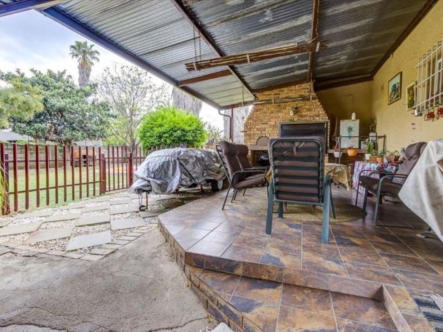 3 Bedroom House For Sale in Edleen