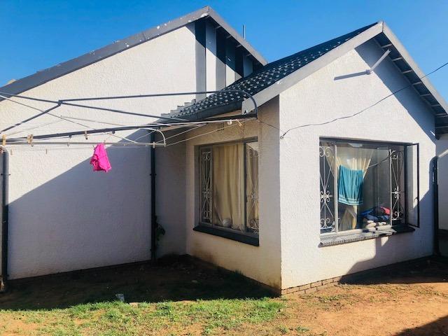 3 Bedroom House For Sale in Elsburg