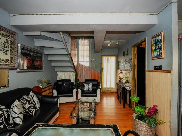 3 Bedroom House For Sale in Elsies River