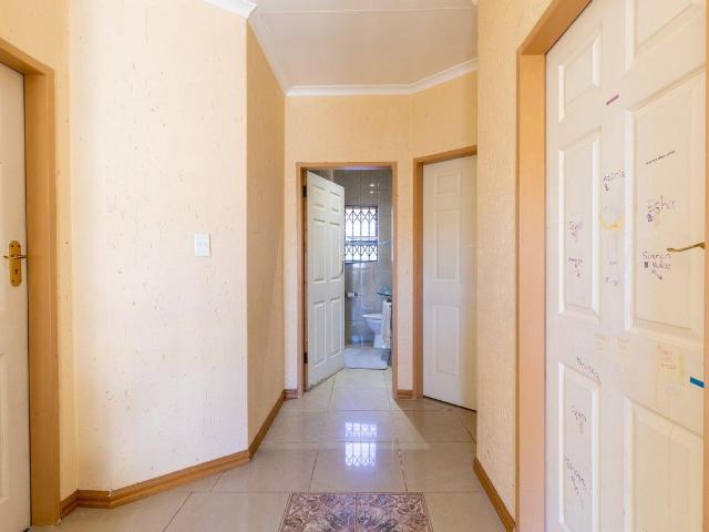 3 Bedroom House For Sale in Ferndale