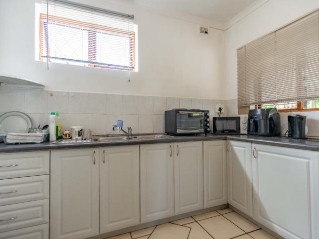 3 Bedroom House For Sale in Fields Hill
