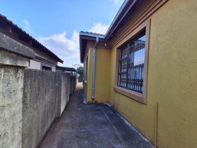 3 Bedroom House For Sale in Florapark