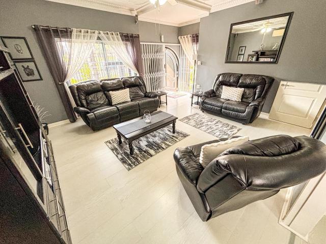3 Bedroom House For Sale in Florentia