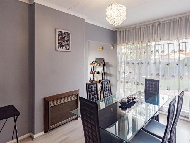 3 Bedroom house for sale in Florida View, Roodepoort