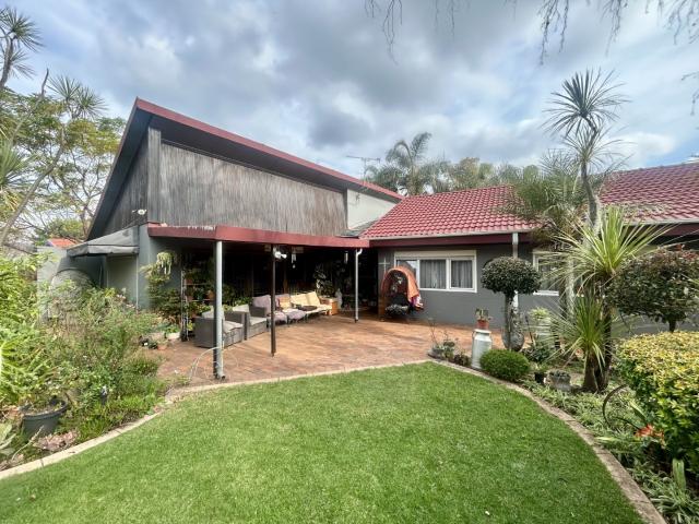 3 Bedroom House For Sale in Florida Park