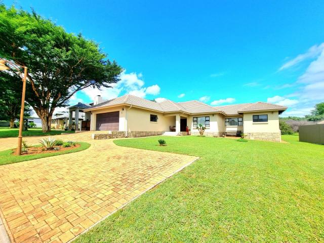 3 Bedroom House For Sale in Koro Creek Golf Estate