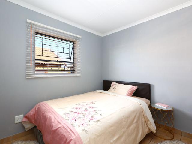 3 Bedroom House For Sale in Kosmosdal