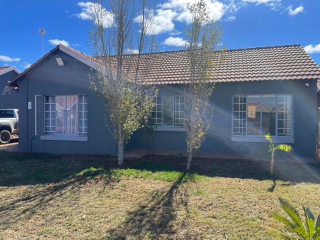 3 Bedroom House For Sale in Kathu