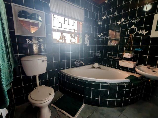 3 Bedroom House For Sale in Kamma Park