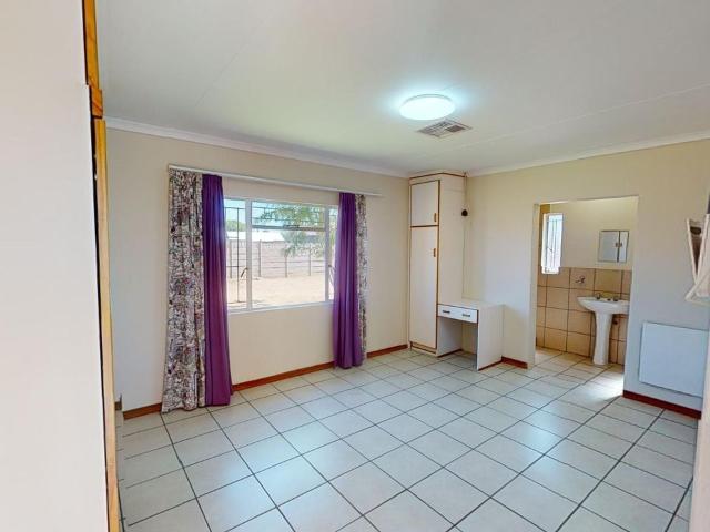 3 Bedroom house for sale in Keidebees, Upington