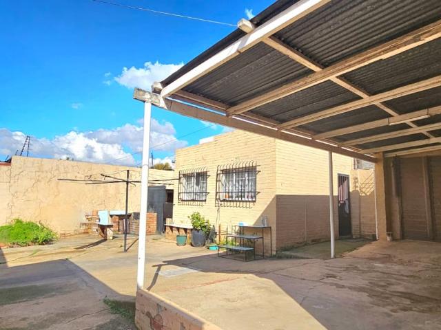 3 Bedroom House For Sale in Kenilworth