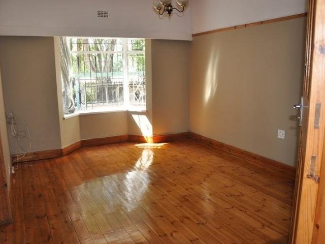 3 Bedroom House For Sale in Kensington