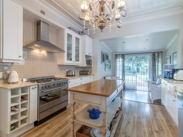 3 Bedroom House For Sale in Kensington