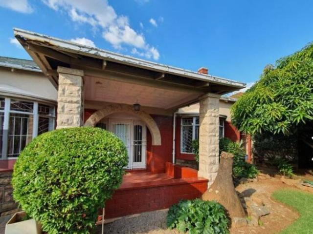 3 Bedroom House For Sale in Kensington
