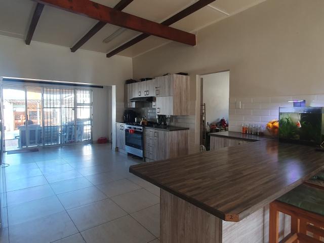 3 Bedroom House For Sale in Kidds Beach