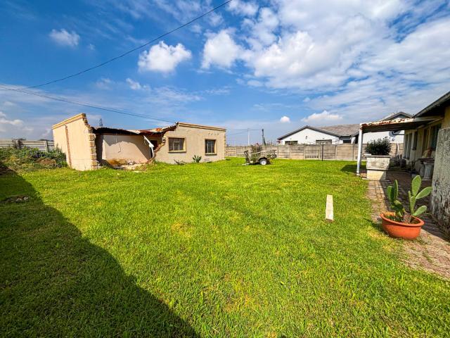 3 Bedroom House For Sale in Klippoortje
