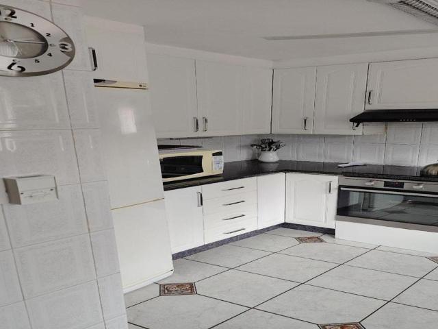 3 Bedroom House For Sale in Klippoortje