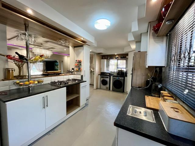 3 Bedroom House For Sale in Klopperpark