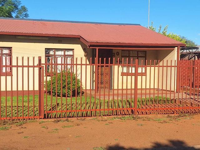 3 Bedroom House For Sale in Kuruman