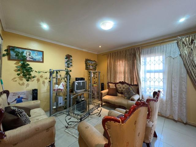 3 Bedroom House For Sale in Kwanobuhle