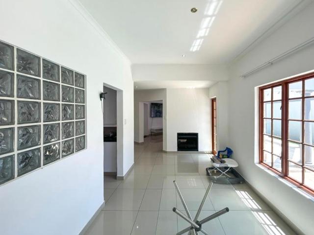 3 Bedroom House For Sale in Kyalami