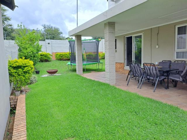 3 Bedroom House For Sale in Kyalami Hills