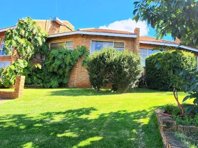 3 Bedroom House For Sale in Hoeveld Park
