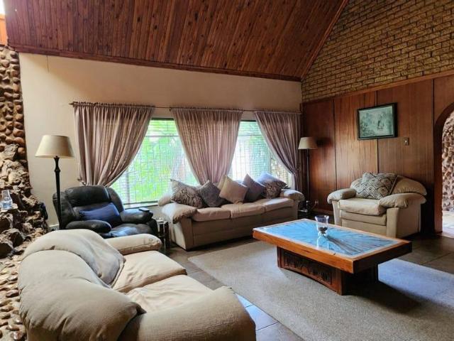 3 Bedroom House For Sale in Hoeveld Park