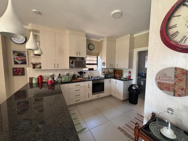 3 Bedroom House For Sale in Hadison Park