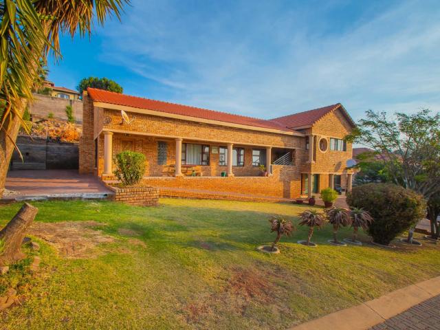 3 Bedroom House For Sale in Heuningklip