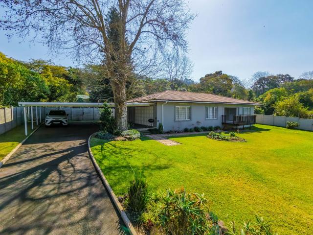 3 Bedroom House For Sale in Hillcrest Central