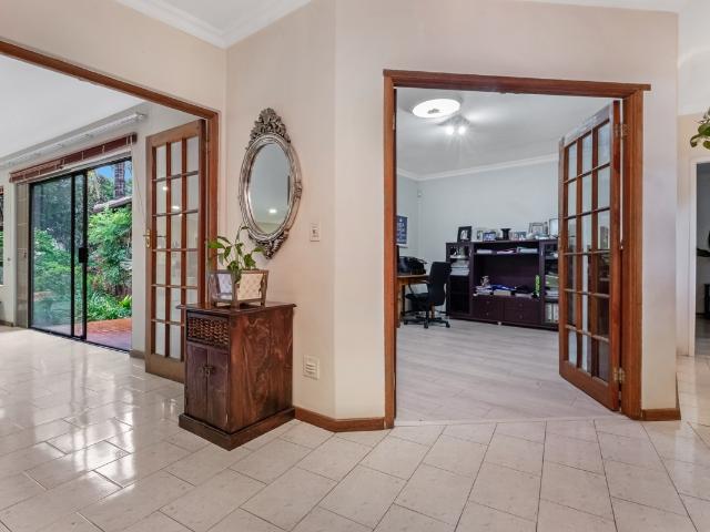 3 Bedroom House For Sale in Hurlingham Manor